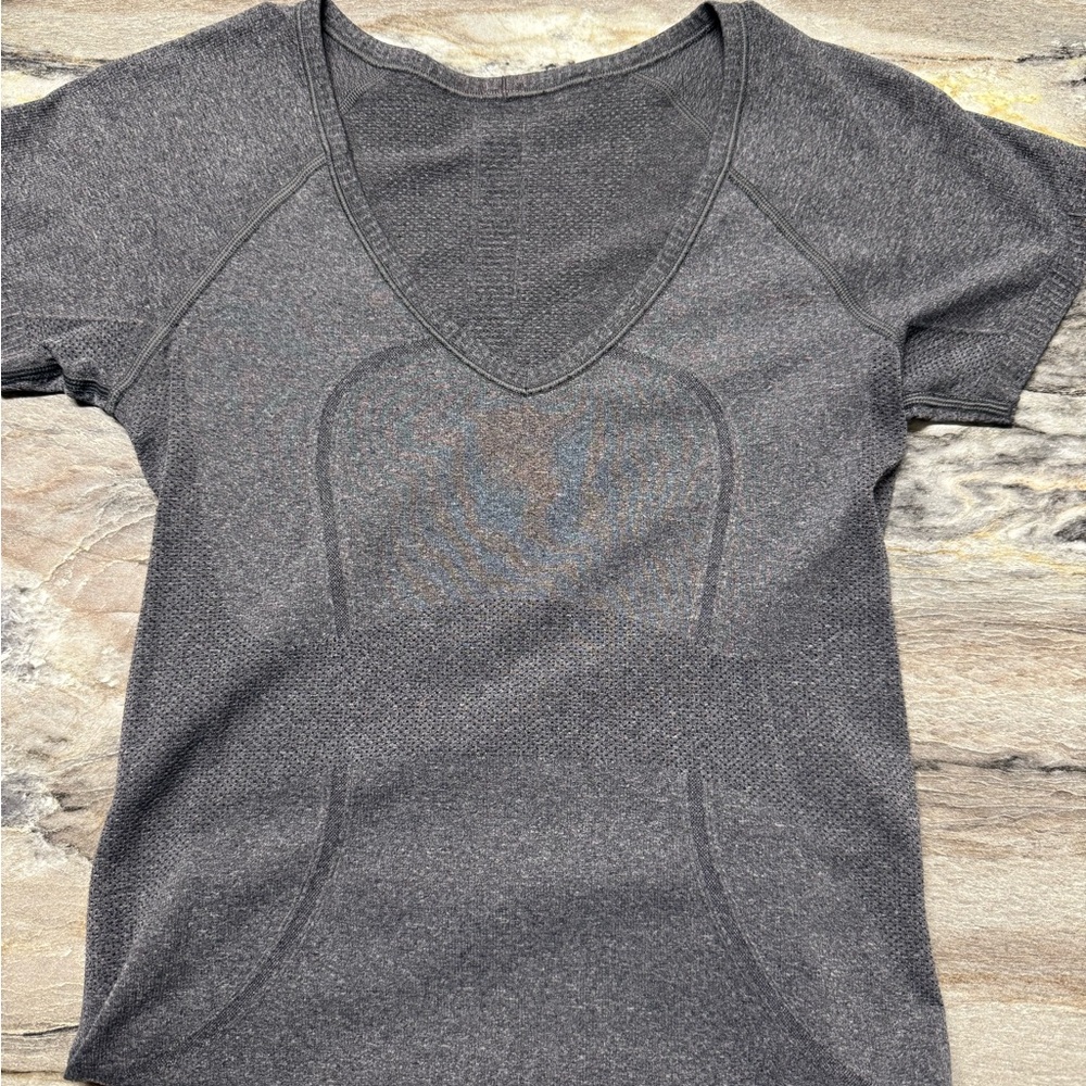 Lululemon Athletica Swiftly Tech V-Neck Tee
